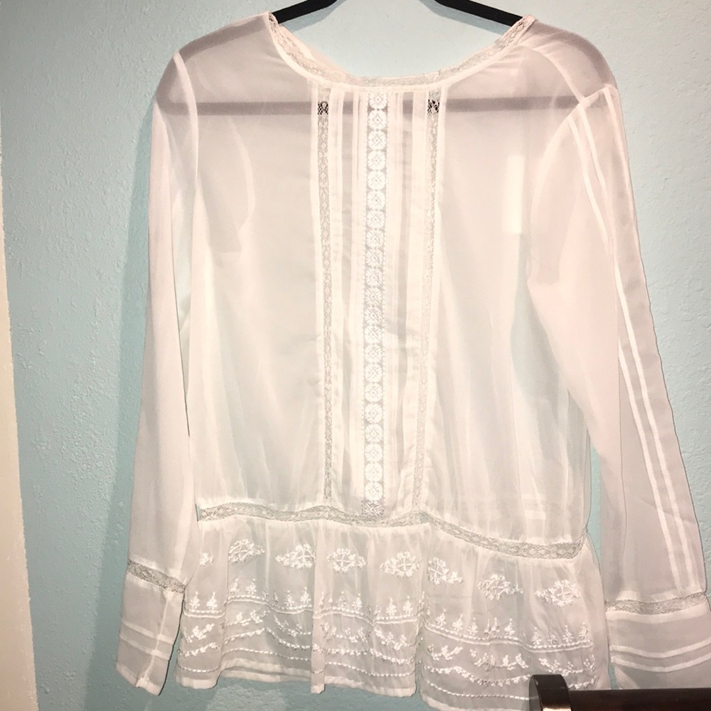 White dress shirt